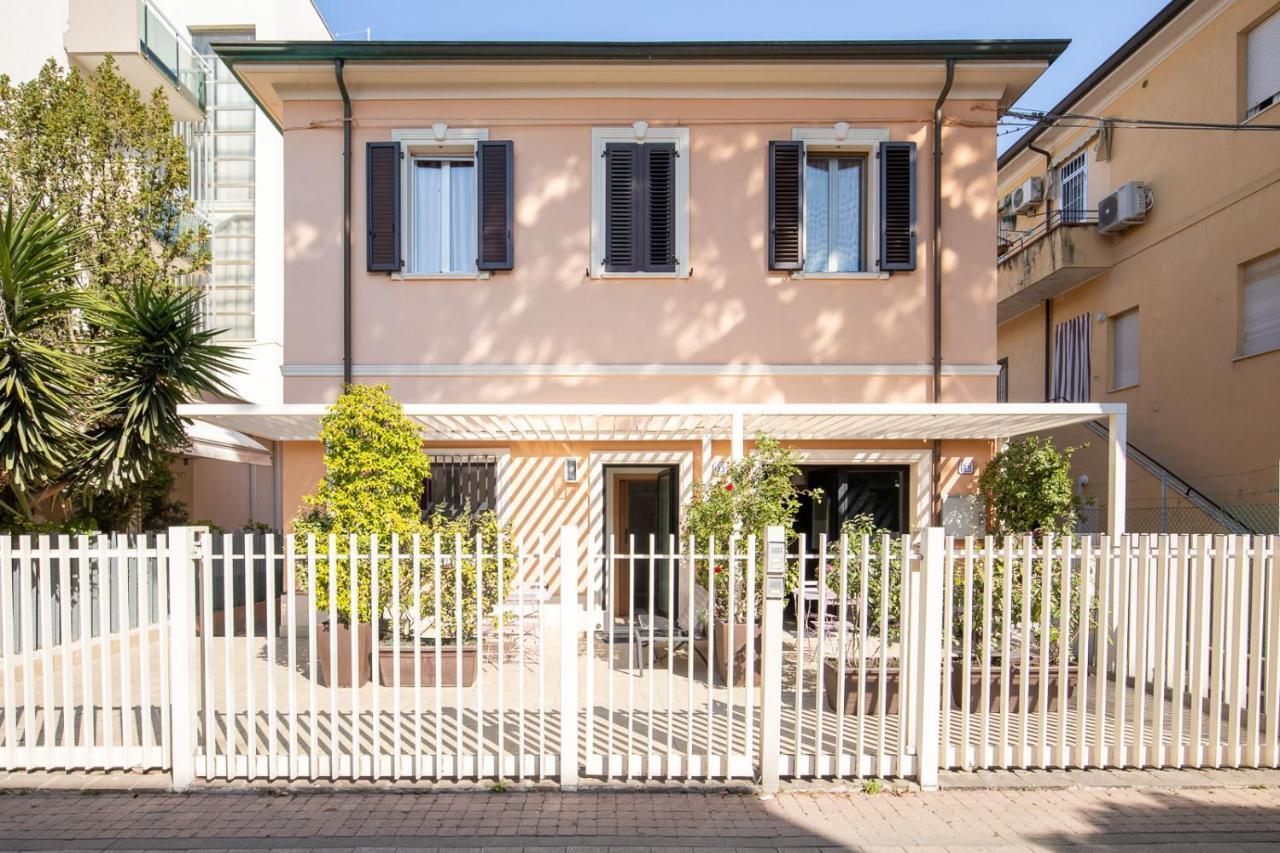 Romantico Open Space A 3Min Dalla Spiaggia - Homeunity Rimini Exterior photo